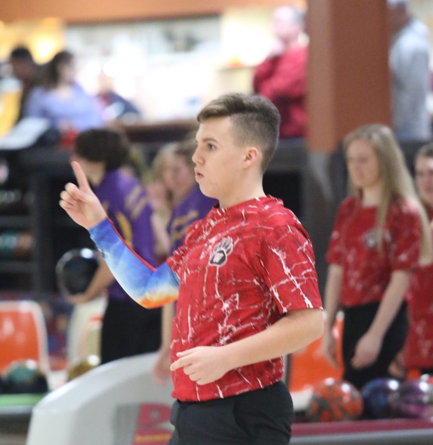 Chris Steele competes in bowling states