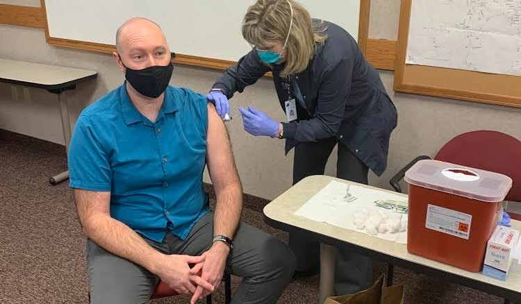 COVID-19 vaccine comes to Wadsworth: what to know and where to get it