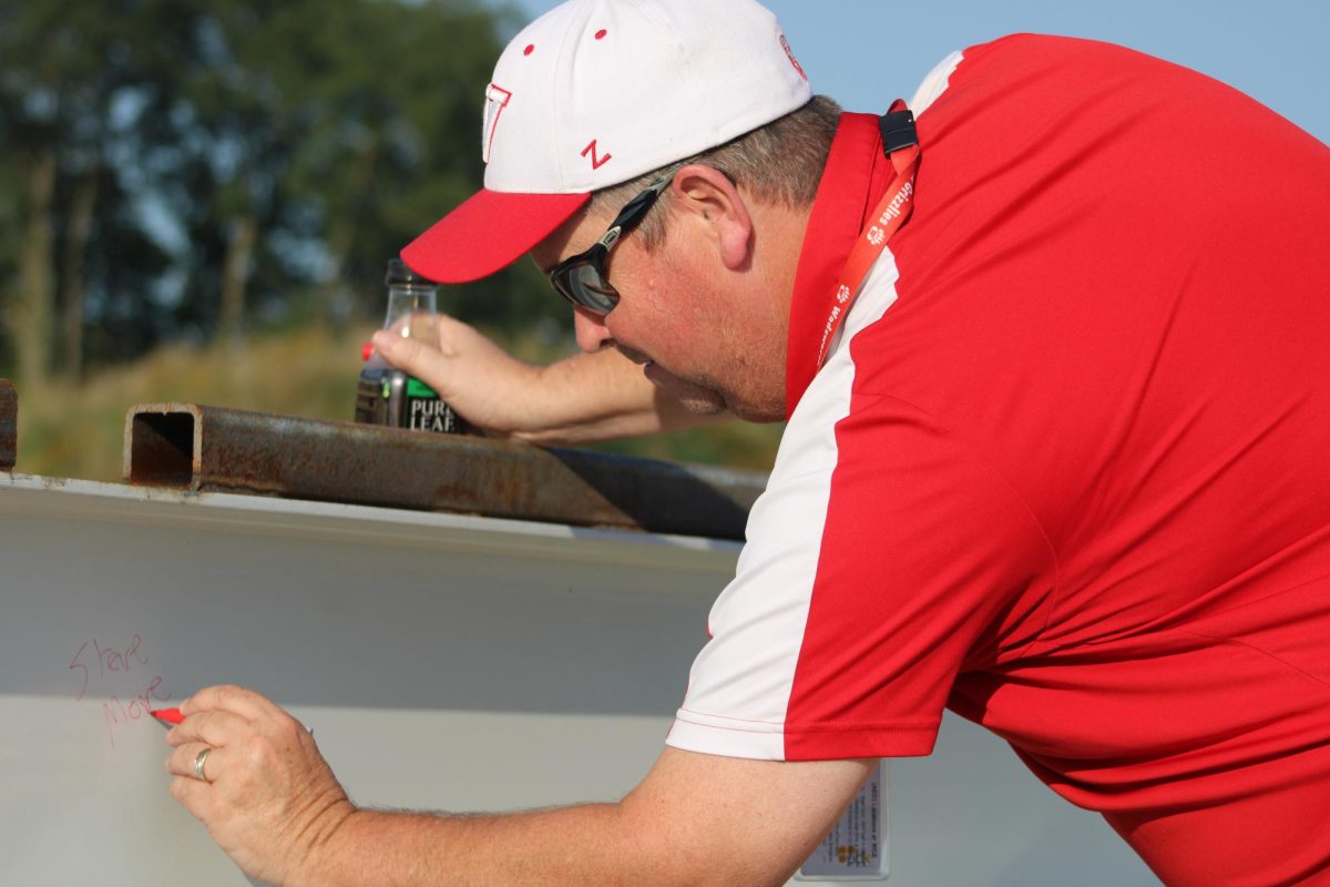 Wadsworth Community Partakes In Beam Signing Celebration For New Intermediate School