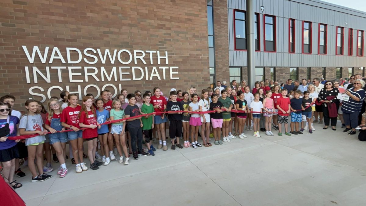 Wadsworth Board Members Open New Intermediate Building