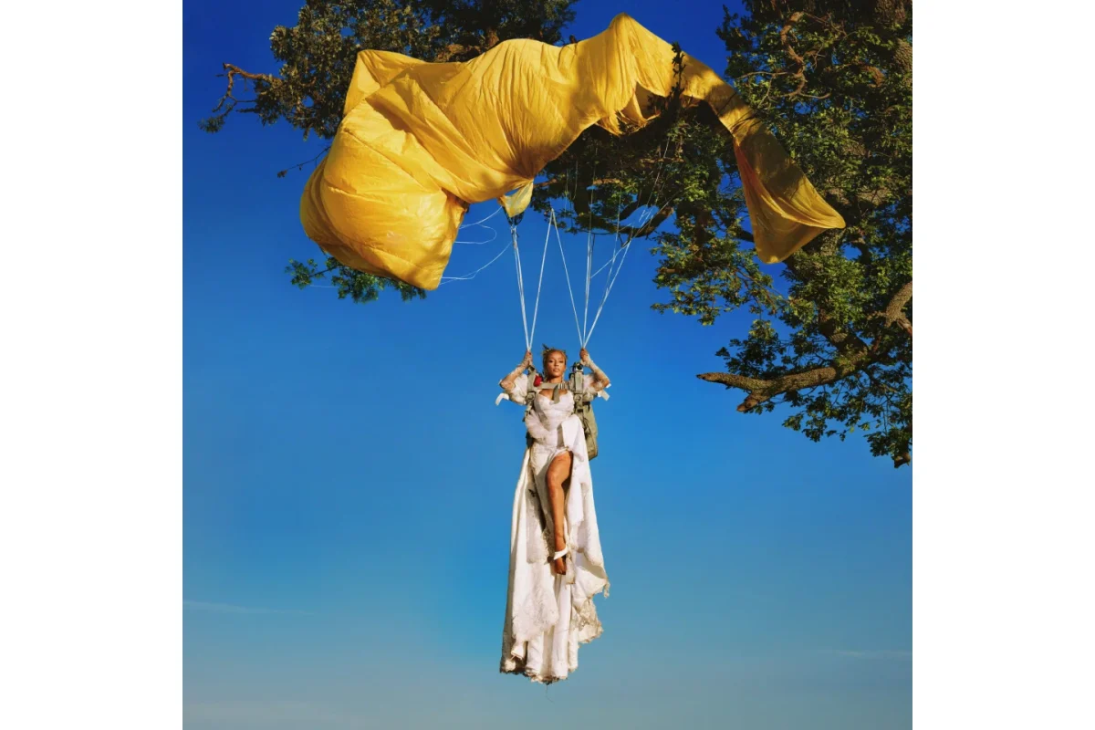 This is the cover for “Vie” by Doja Cat. It is her fifth studio album, making it her first album release since 2023.